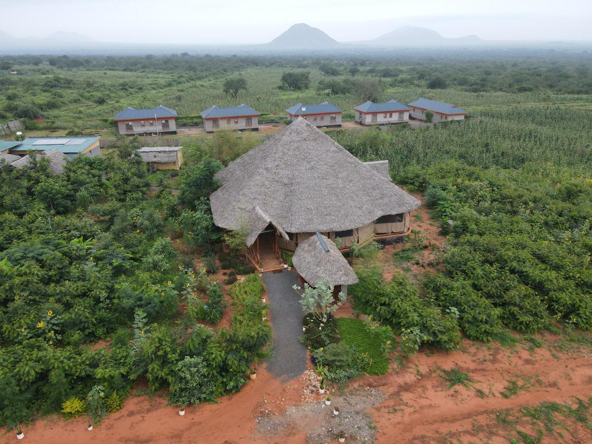 Tausa Tsavo Eco Lodge Voi المظهر الخارجي الصورة