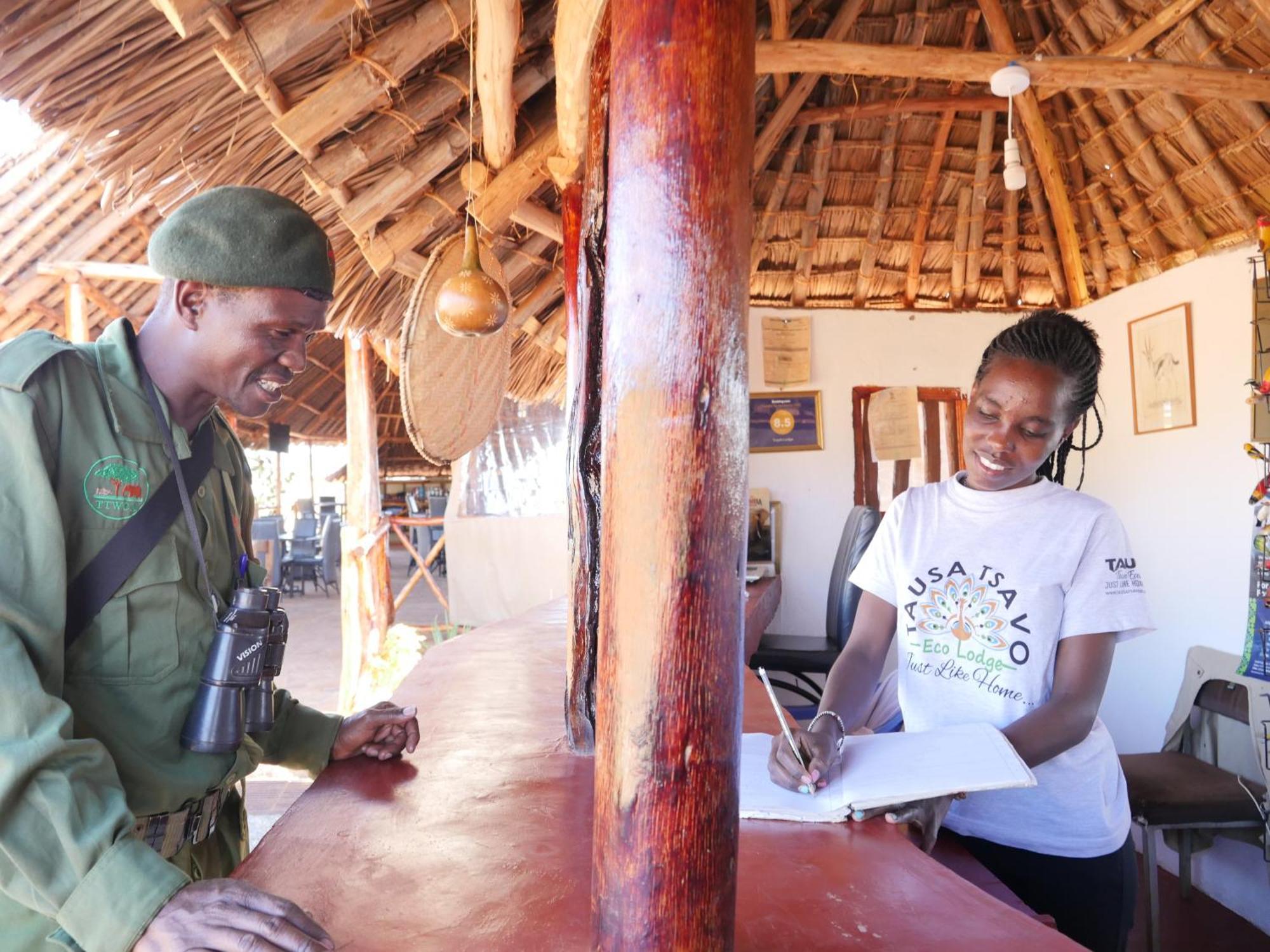 Tausa Tsavo Eco Lodge Voi المظهر الخارجي الصورة